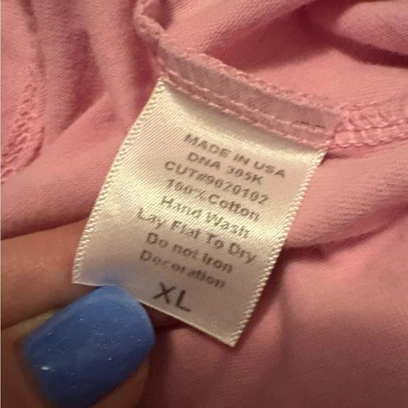 Kids Ed Hardy Size XL Pink with design on front and back - Picture 4 of 6